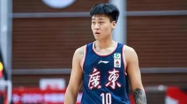 穿制服的妹妹